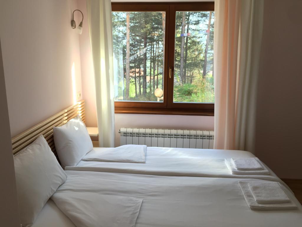 Mala Planina Guest House Iskrets エクステリア 写真