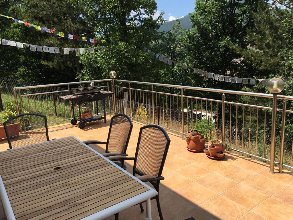 Mala Planina Guest House Iskrets エクステリア 写真