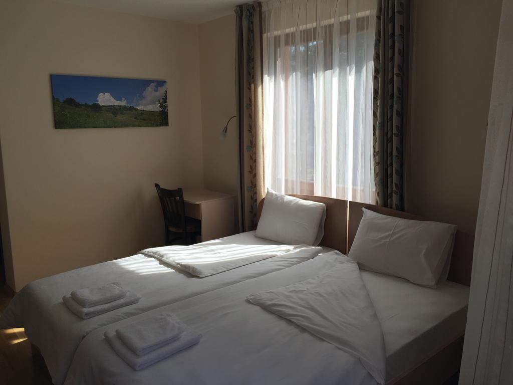 Mala Planina Guest House Iskrets エクステリア 写真