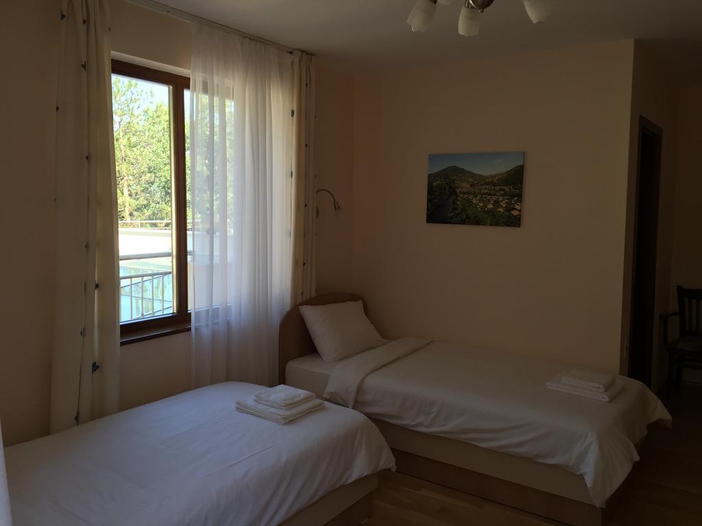 Mala Planina Guest House Iskrets エクステリア 写真